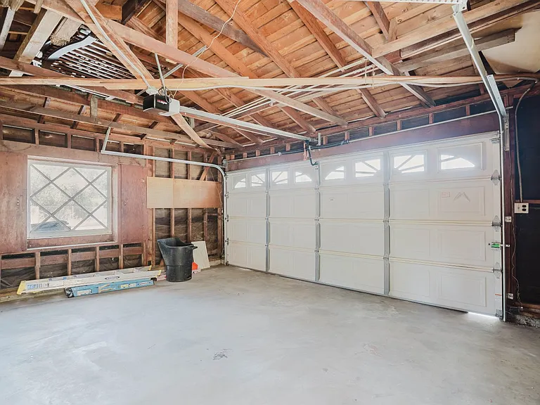 10826 Blucher Ave — Photo 25