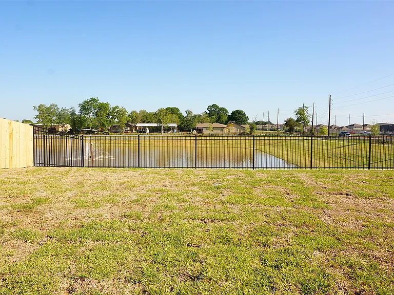 24114 Becker Hollow Ln — Photo 24
