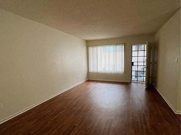2nd image of 535 E Hazel St APT 6