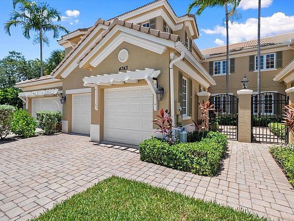 2nd image of 4743 Cadiz Circle