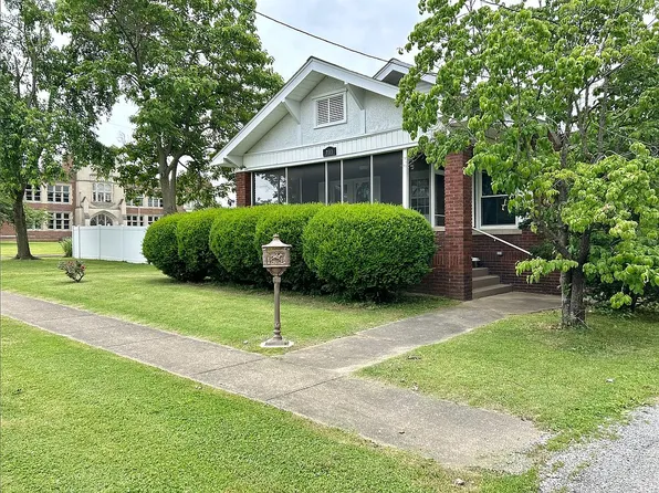 731 S McKinley St, Harrisburg, IL 62946