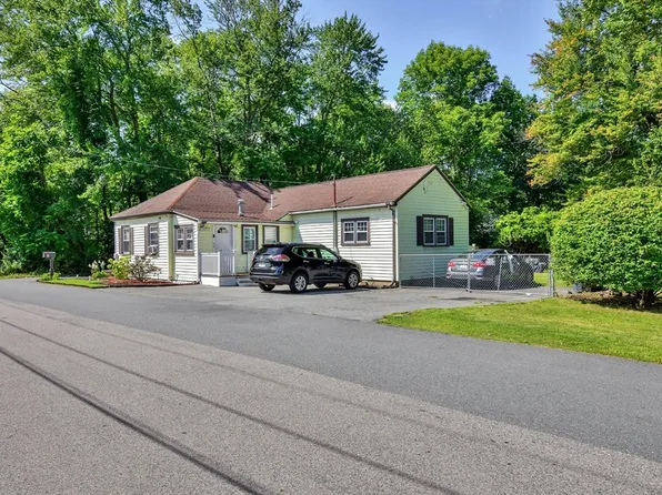 3 Venice Rd, Methuen, MA 01844