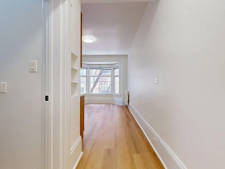 1060 Bush Street — Photo 6