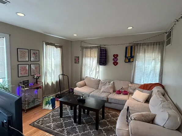 84 May St #2, Worcester, MA 01602