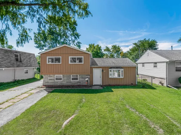 1832 Reichert Ave, Sauk Village, IL 60411