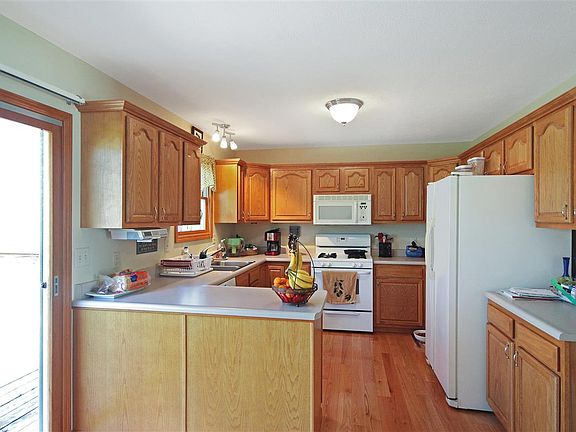 2nd image of 29683 Lehigh Dr