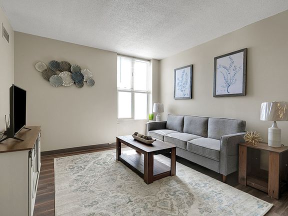 4th image of 300 E Rich St #1B-1Ba-600Sqft