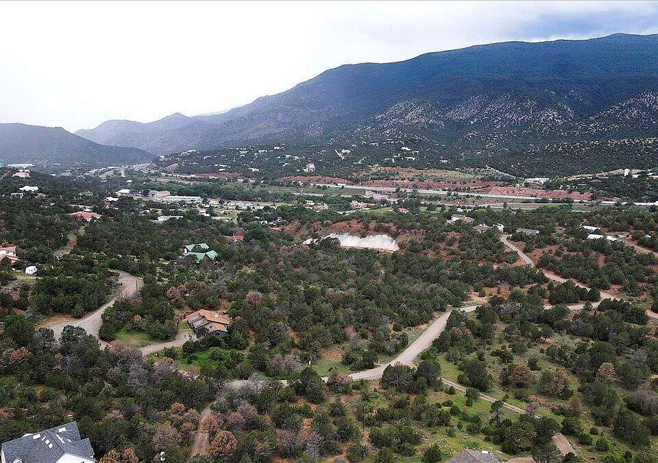 2nd image of 11 Calle Conejo Rd