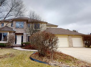 1901 Twin Oaks Ct, Buffalo Grove, IL 60089