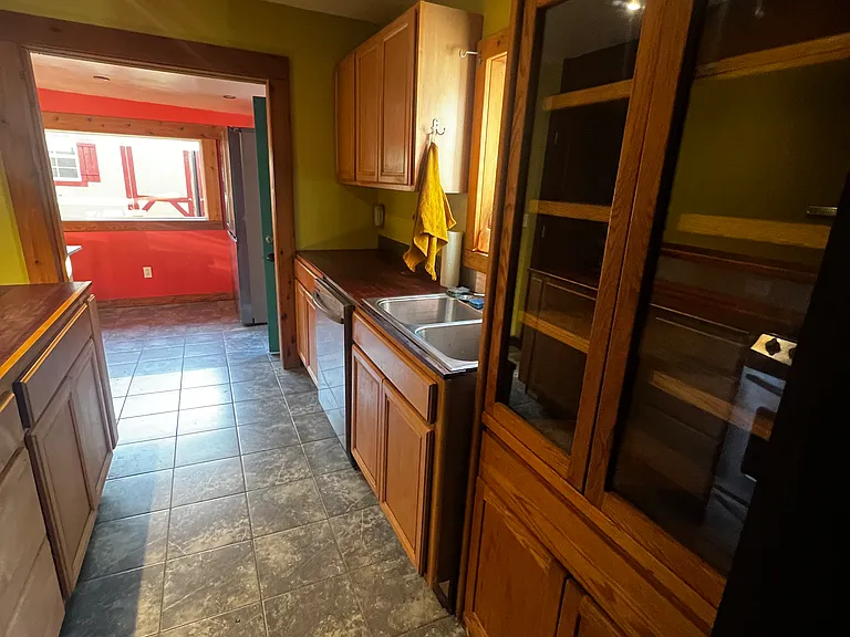 4851B NE Alberta Ct — Photo 10