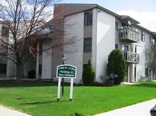 31993 W Twelve Mile Rd, Farmington Hills, MI