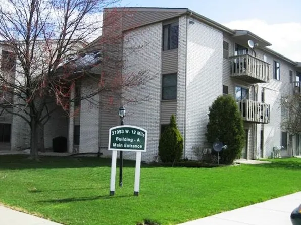 31993 W Twelve Mile Rd, Farmington Hills, MI 48334