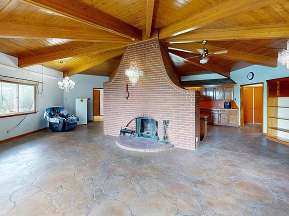 2nd image of 118 Arrowhead Rd