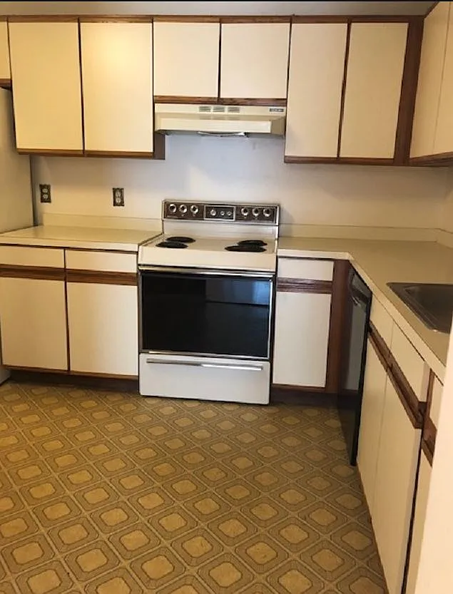1 bed, 780 sqft, $1,800 — Photo 2