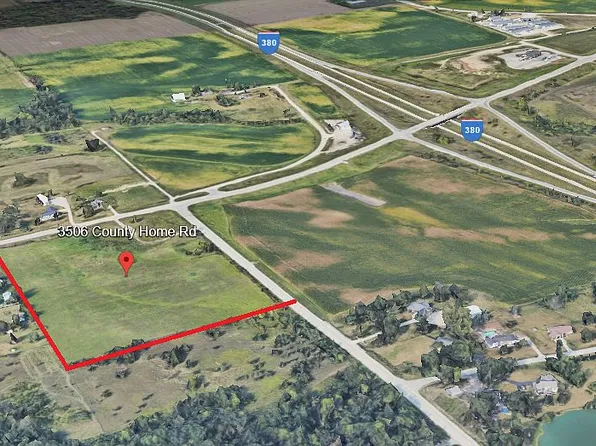 3506 County Home Rd, Cedar Rapids, IA 52411