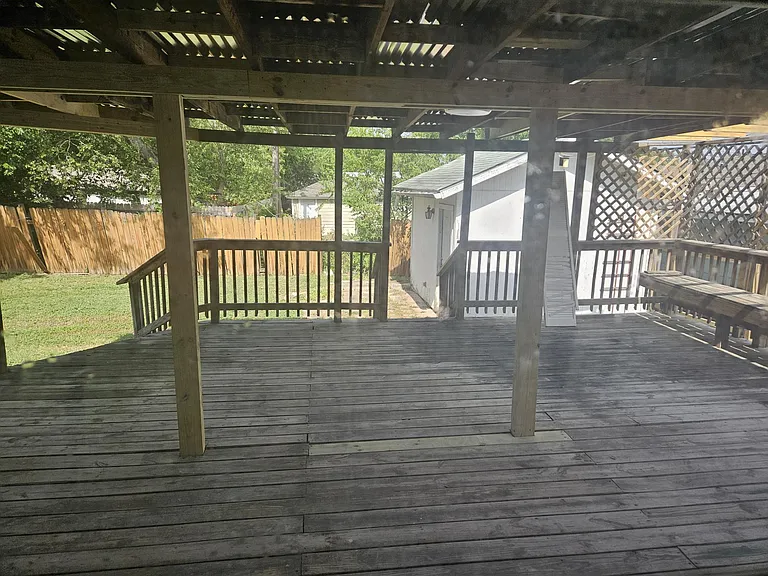 1007 Lynhurst Ave — Photo 10