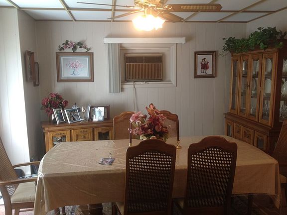 5th image of 158 Flowers Ave