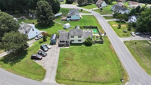 4th image of 200 Cottonwood Ln