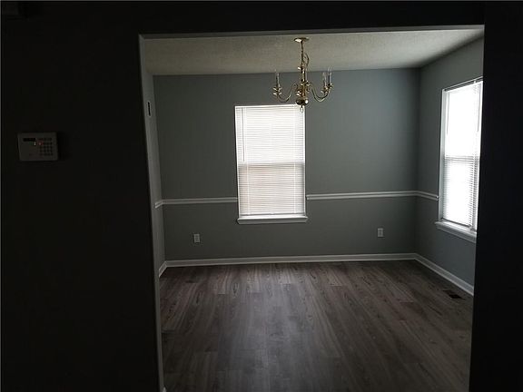 3rd image of 3914 Highland Ave