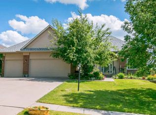 560 Breconshire Ln, Coralville, IA 52241