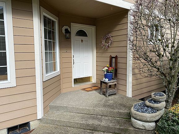 3rd image of 11305 88th Ave E