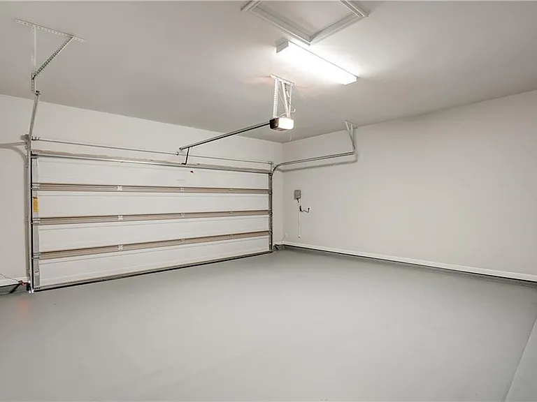 1724 W Artesian Springs Xing — Photo 14