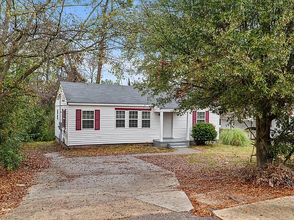 3rd image of 2411 Ruby Drive