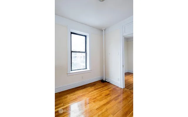 Rented by Douglas Elliman | media 7