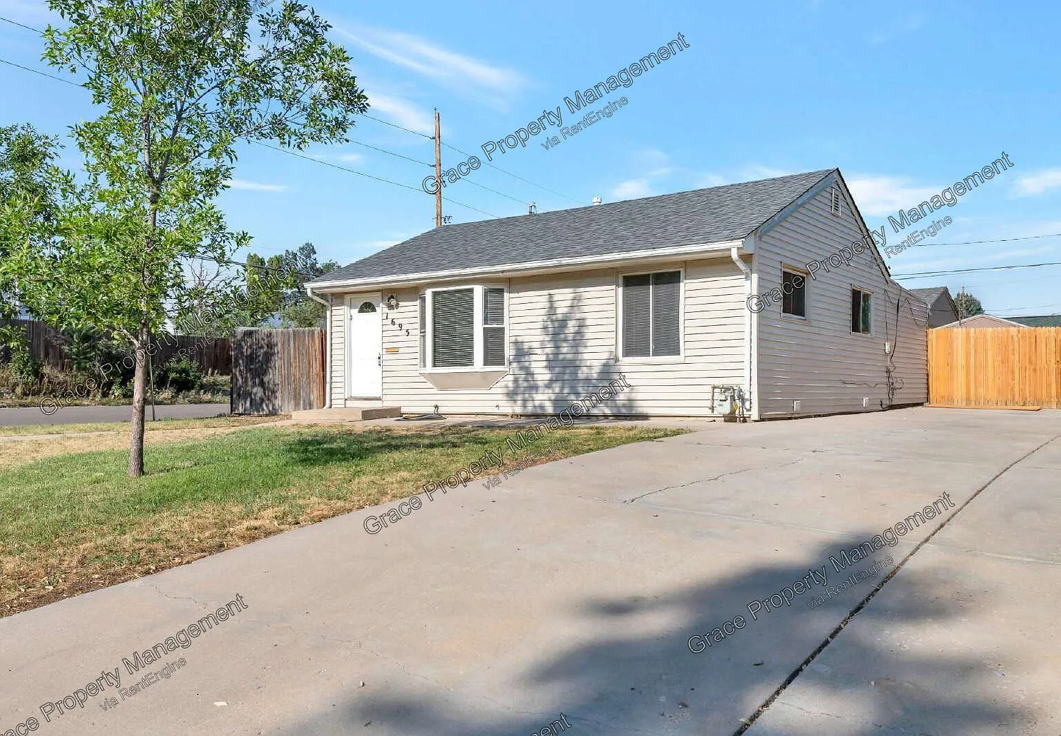 2 bed, 1.0 bath, 1100 sqft, $1,995 — Photo 2