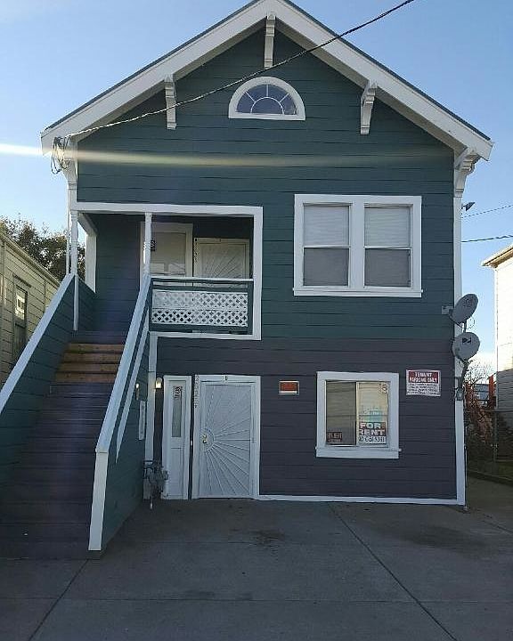 2nd image of 2823 Magnolia St #B
