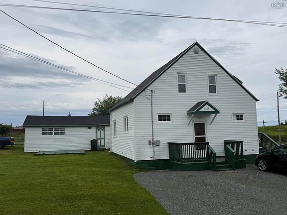 3rd image of 3515 Bay Ave