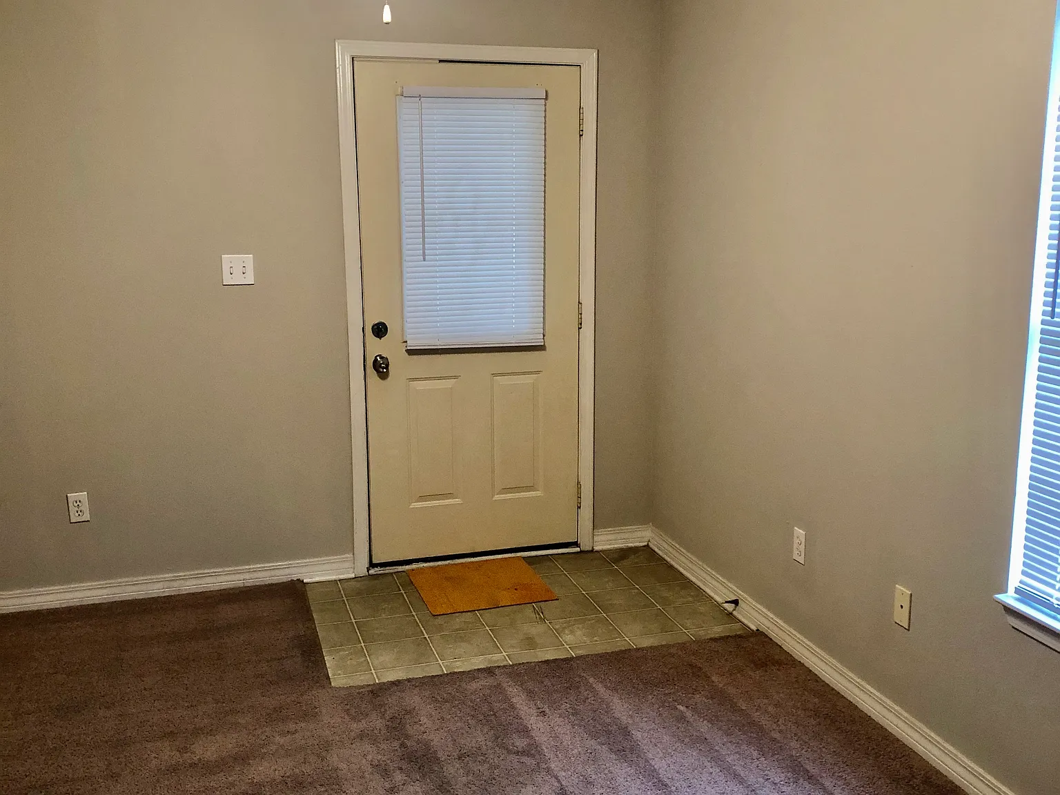 2 bed, $1,075 — Photo 2
