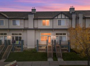 213 W Copperfield Ln SE, Calgary, AB T2Z4T2