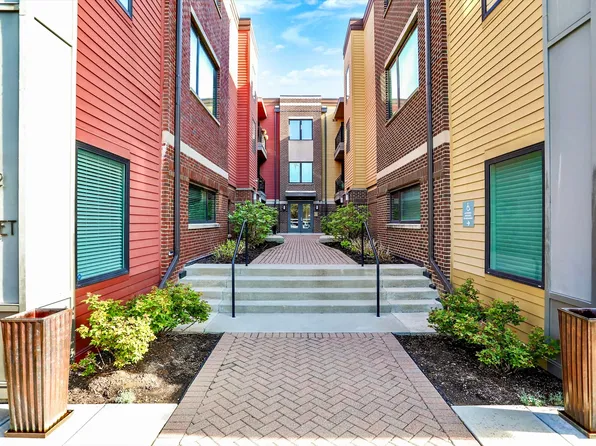 622 E 10th St APT 312, Indianapolis, IN 46202