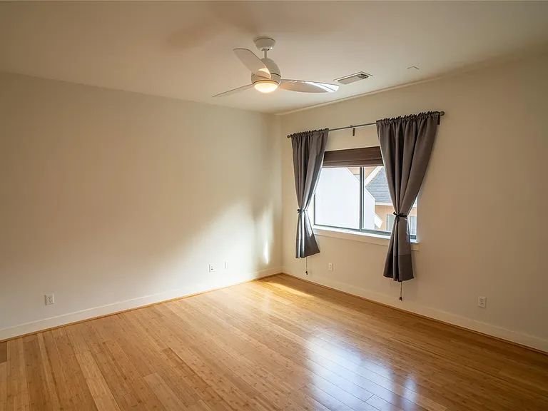 4327 Eigel St — Photo 13