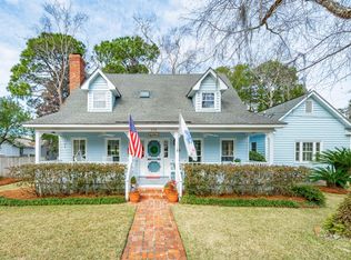 216 Live Oak Dr, Mount Pleasant, SC 29464