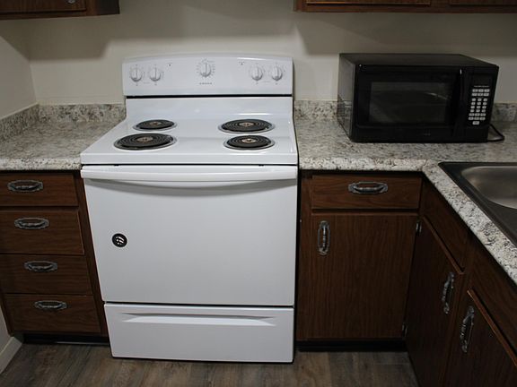 4th image of 450 S Saint Bernard Dr APT 2