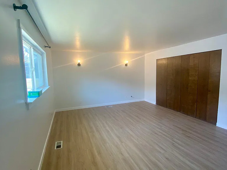 3365 S Pioneer St — Photo 13