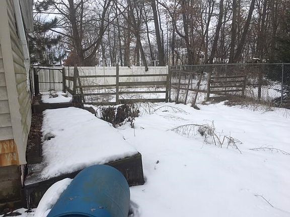 3rd image of N6880 Chesapeake Dr