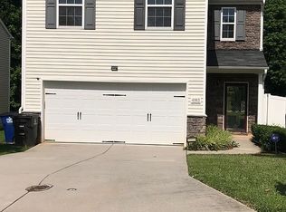 4183 Field Crossing Dr, Winston Salem, NC 27107