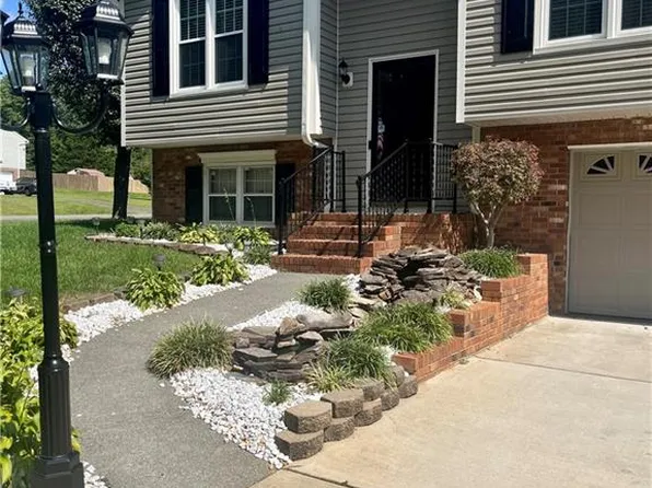 9525 Jefferson Valley Dr, Rural Hall, NC 27045