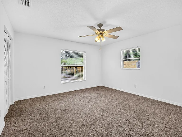 3105 Saint Clair Ave — Photo 31