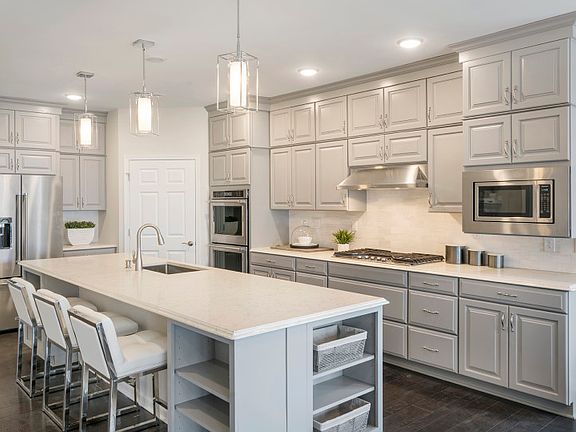 Big center island for prep and entertaining