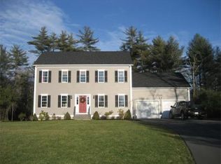11 Comstock Pl, Rochester, MA 02770