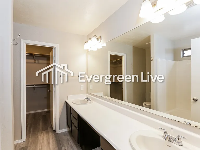 10422 W Oregon Ave — Photo 18