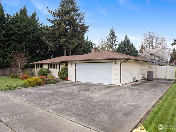 3rd image of 1127 12th Avenue SE