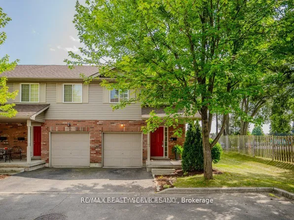120 Dudhope Ave #17, Cambridge, ON N1R 4T7