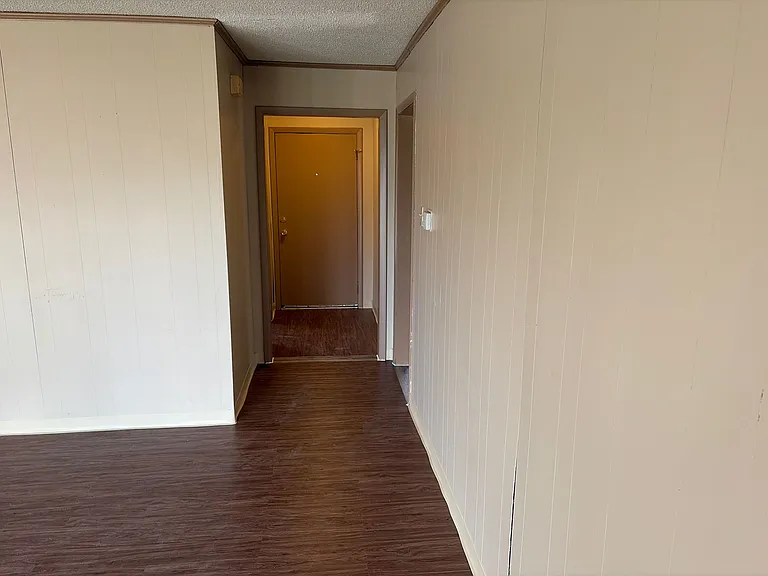102 Forest Ln — Photo 3