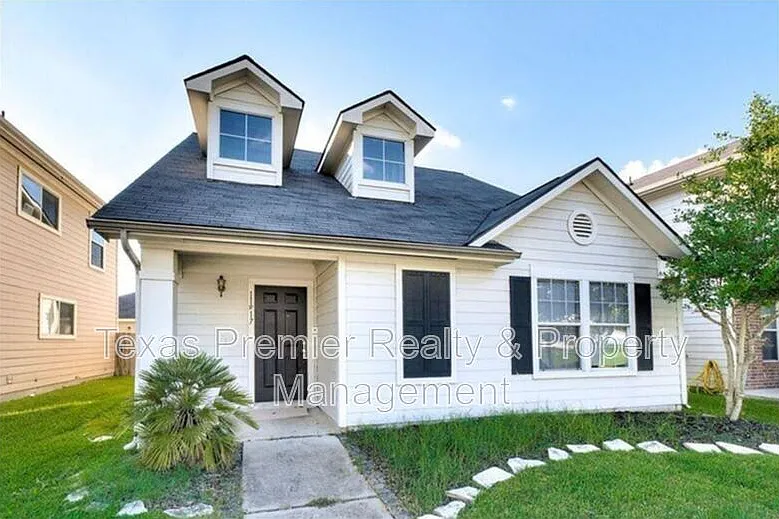 4 bed, 2.5 bath, 1472 sqft, $1,900 — Photo 4