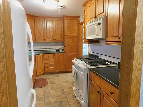 5th image of 807 N Academy St